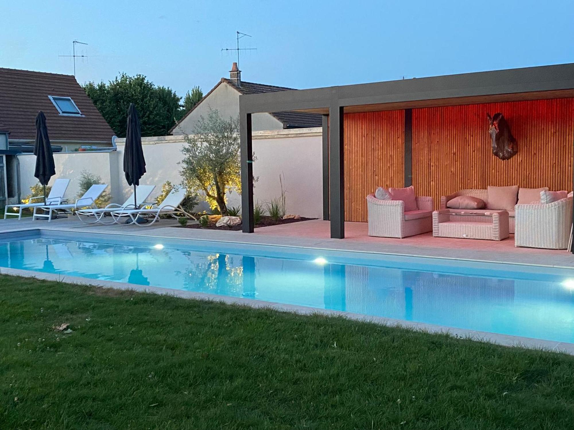 Le Cheval Bleu Hotel Larcay Екстериор снимка